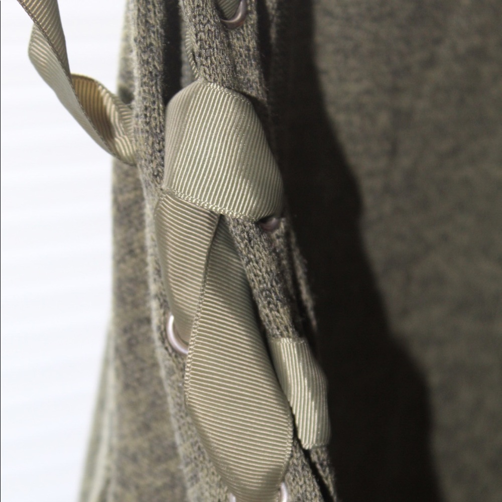 True Craft Cold-Shoulder Ribbon Sweater - Picture 3 of 4